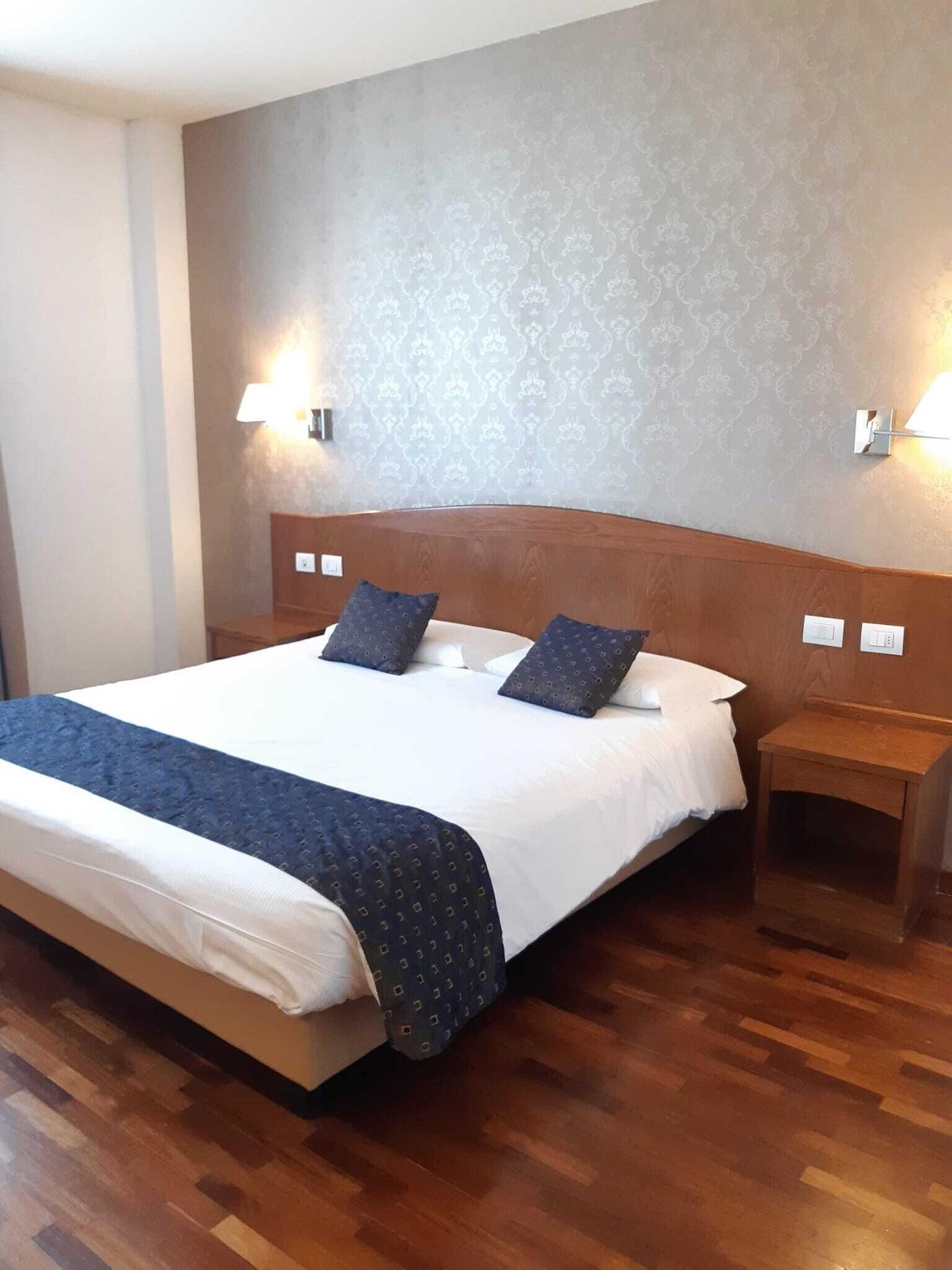 Hotel Datini 프라토 외부 사진
